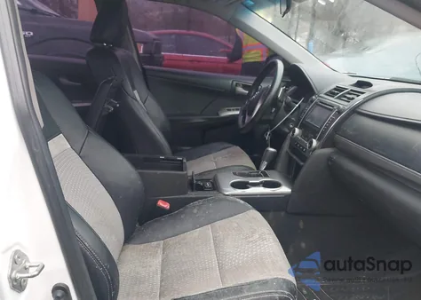 2013 Toyota Camry Se z USA, uszkodzony, nr VIN 4T1BF1FK4DU720420